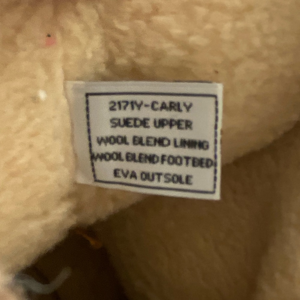 BearPaw “Carly” Shearling Boot Nubuck - Picture 15 of 15